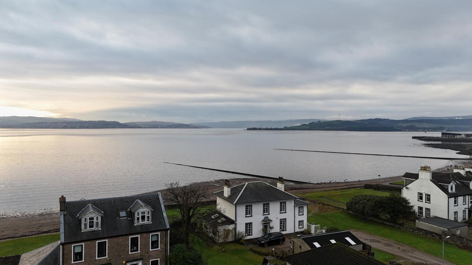 175 On Clyde - Spacious & Cosy Cedar Wood Bungalow Helensburgh Exteriér fotografie
